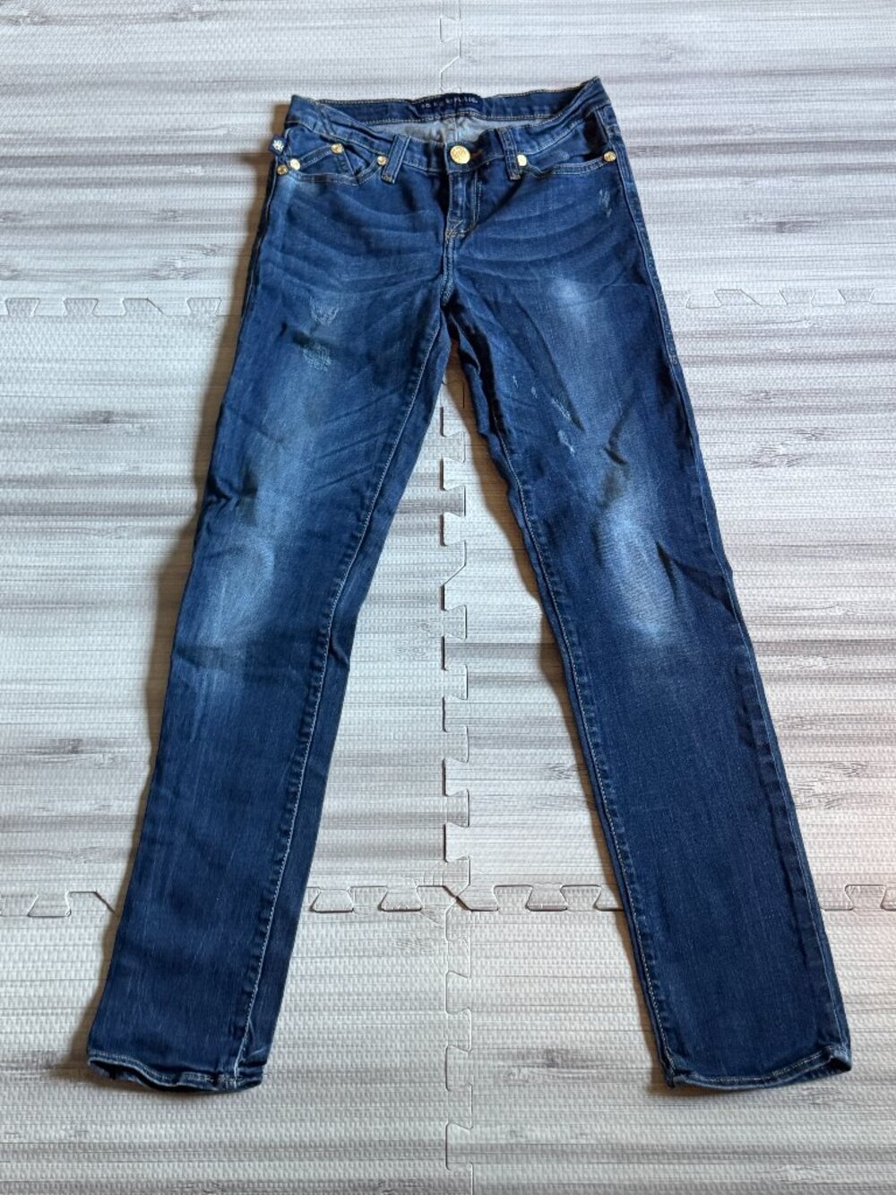 Rock & Republic Rhinestone Embellished "R" Back Pocket Low Rise Straight Jeans